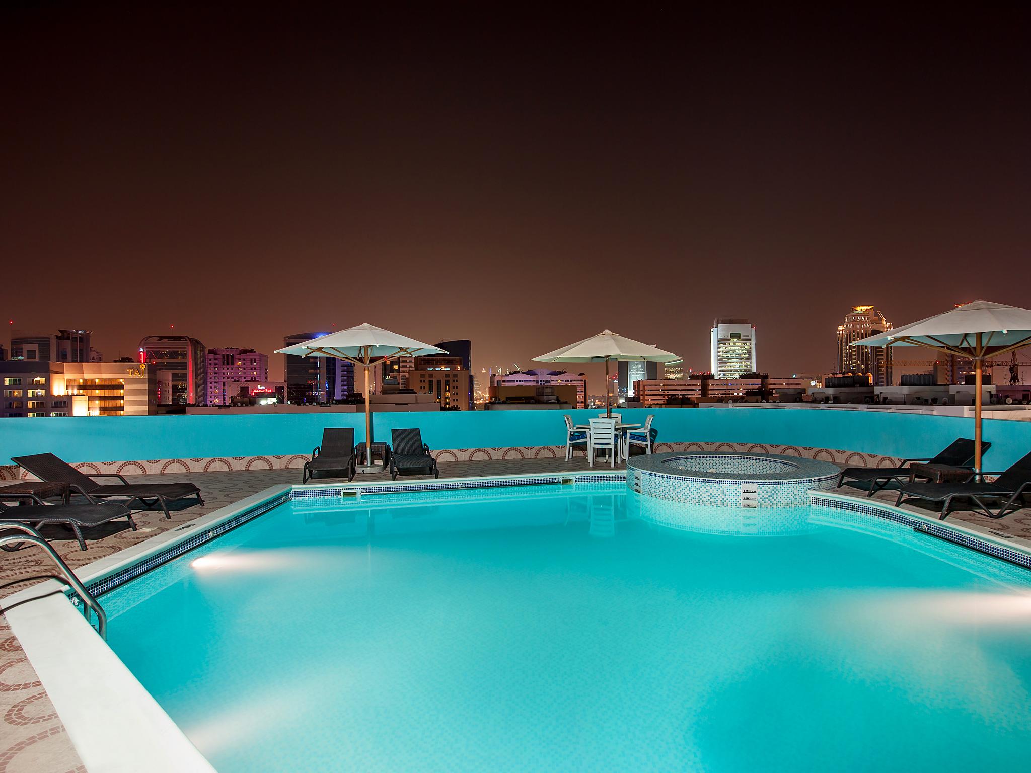 Howard Johnson Plaza By Wyndham Dubai Deira Dış mekan fotoğraf
